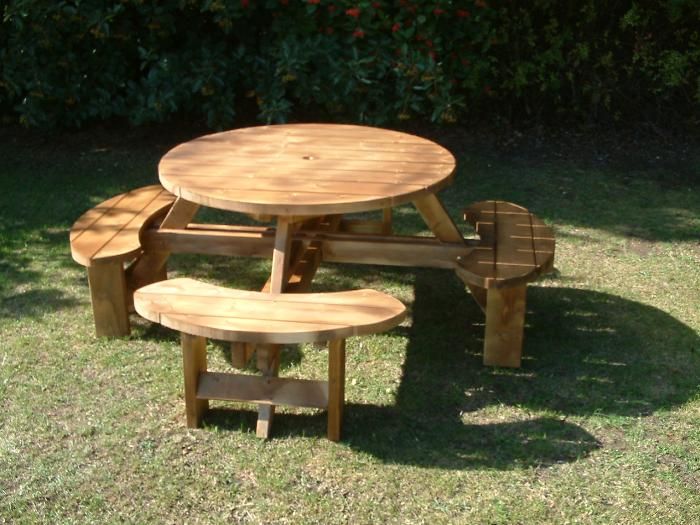 Excalibur 8 Seat Round Picnic Table