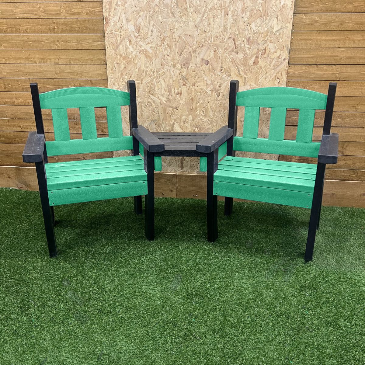 Recycled Plastic Conversation Seat - Black Framework